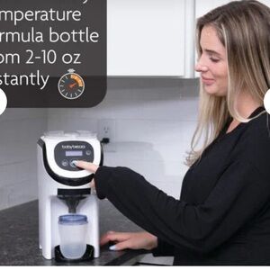 Baby Brezza Formula mini pro nwob